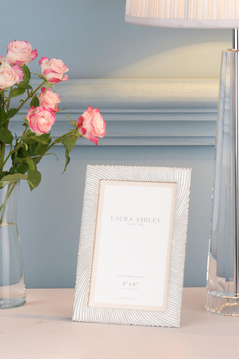 Laura Ashley Sealand Photo Frame Silver Plated 4" x 6" • LA3756170-Q