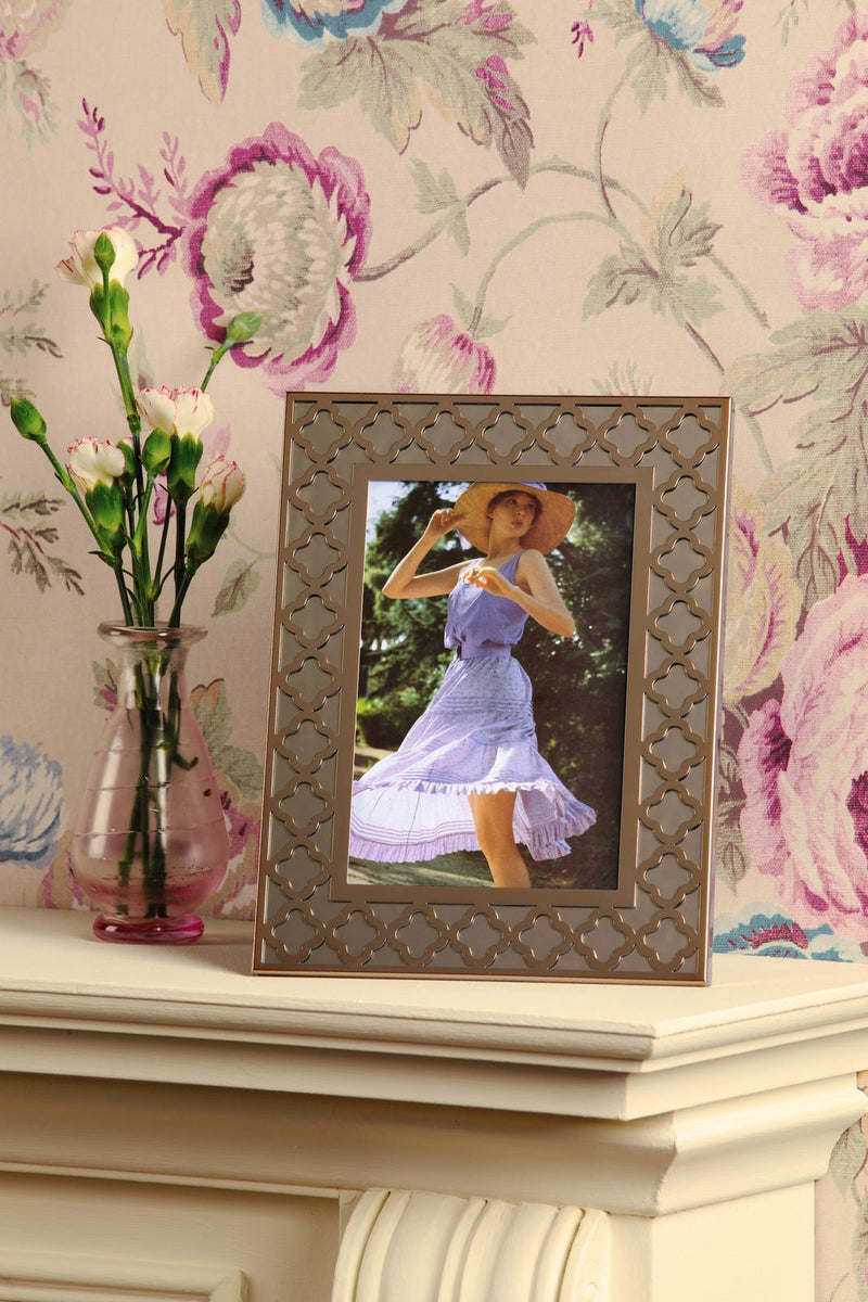 Laura Ashley Efa Photo Frame Polished Gold and Mirror 4" x 6" • LA3756696-Q