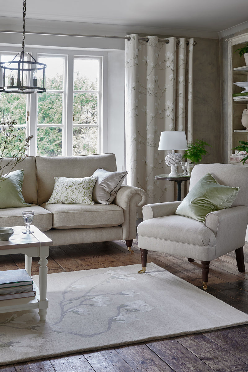 Laura Ashley Artichoke Ceramic Table Lamp With Shade • LA3734605-Q