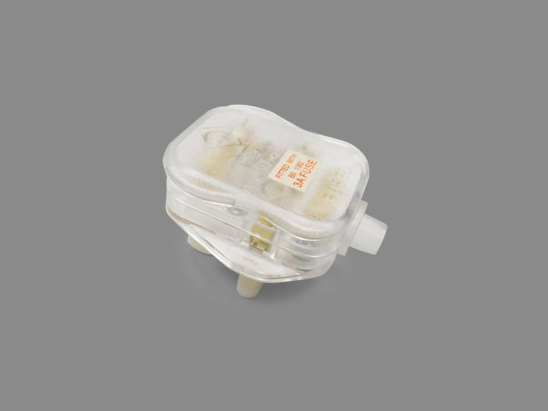 Deco Additions 13A Clear Plugtop • D0489