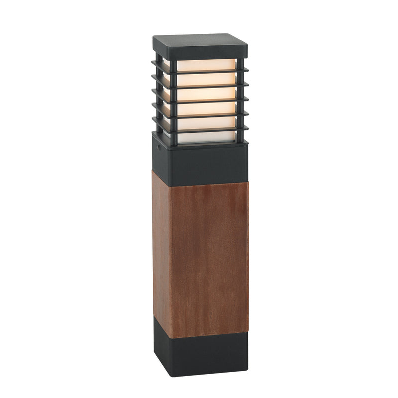 wood bollard light